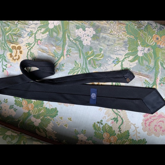 Black-tie ensemble - Picture 3 of 5